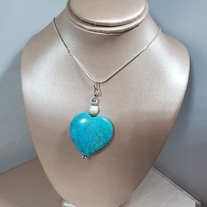 Nwot Turquoise heart pendant w chain